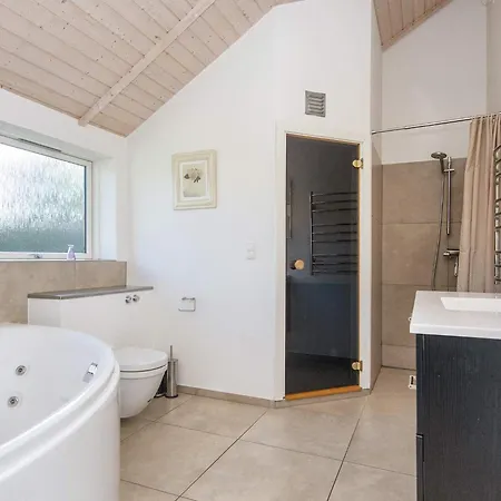 10 Person In Sydals Vibøge